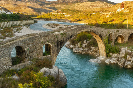 Adana Çıkışlı Kosovalı Büyük Balkan Air Albania ile Extra Turlar ve Akşam Yemekleri Dahil (OHD-SHK)